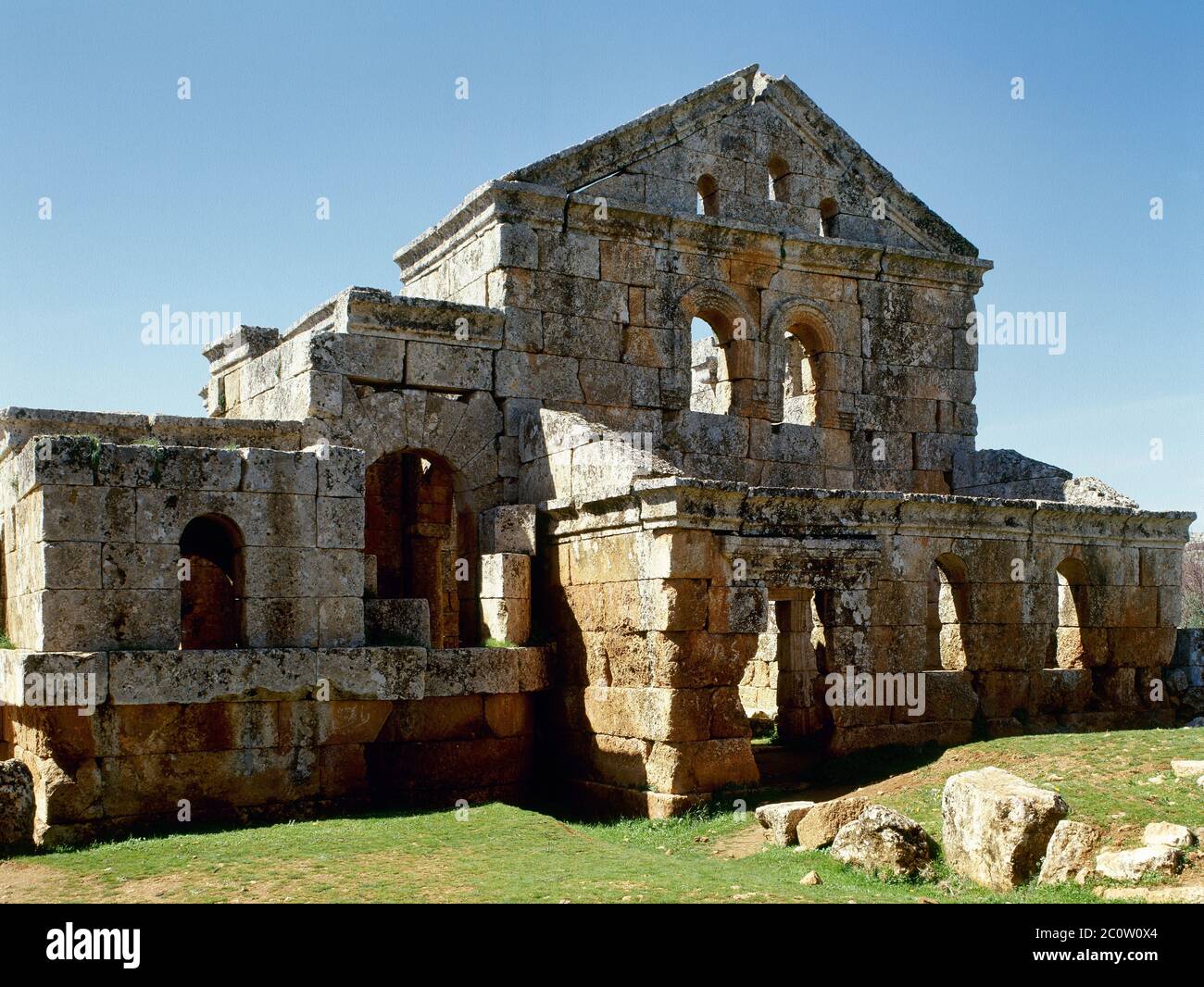 Syria. Dead Cities. Serjilla. Ancient city founded ca. 473 AD and abandoned in 7th century AD. Public baths (Byzantine period). Exterior view. East facade. (Photo taken before the Syrian  civil war). Stock Photo