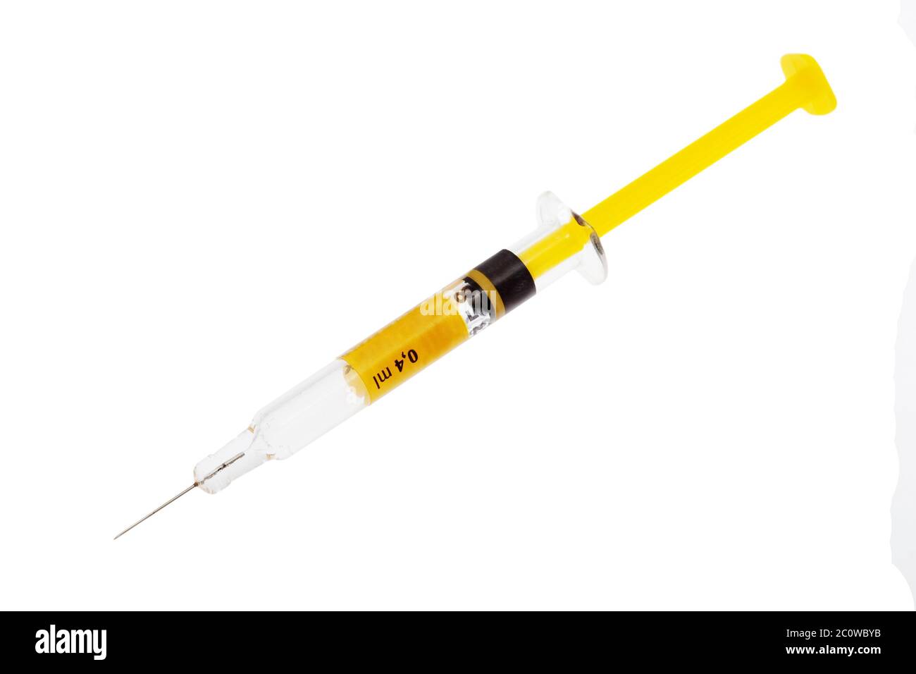 Injektion, Spritze mit Serum vor weissem Hintergrund Stock Photo