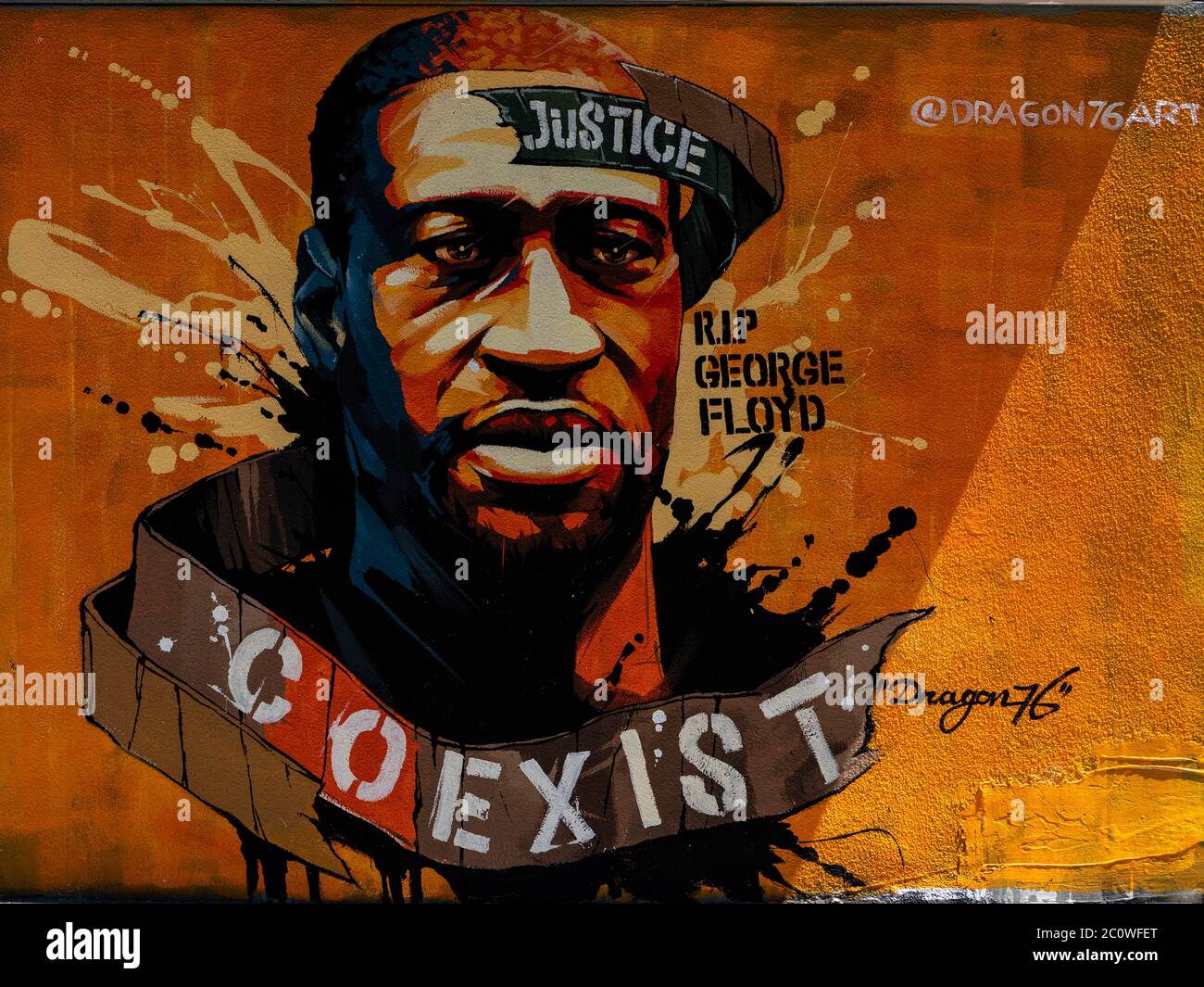 New York, New York, USA. 12th June, 2020. New York, New York, U.S.: street artist Dragon76 painted a mural in honor of George Floyd in East Village during the peaceful protests opposing systemic racism and police brutality. Credit: Corine Sciboz/ZUMA Wire/Alamy Live News Stock Photo