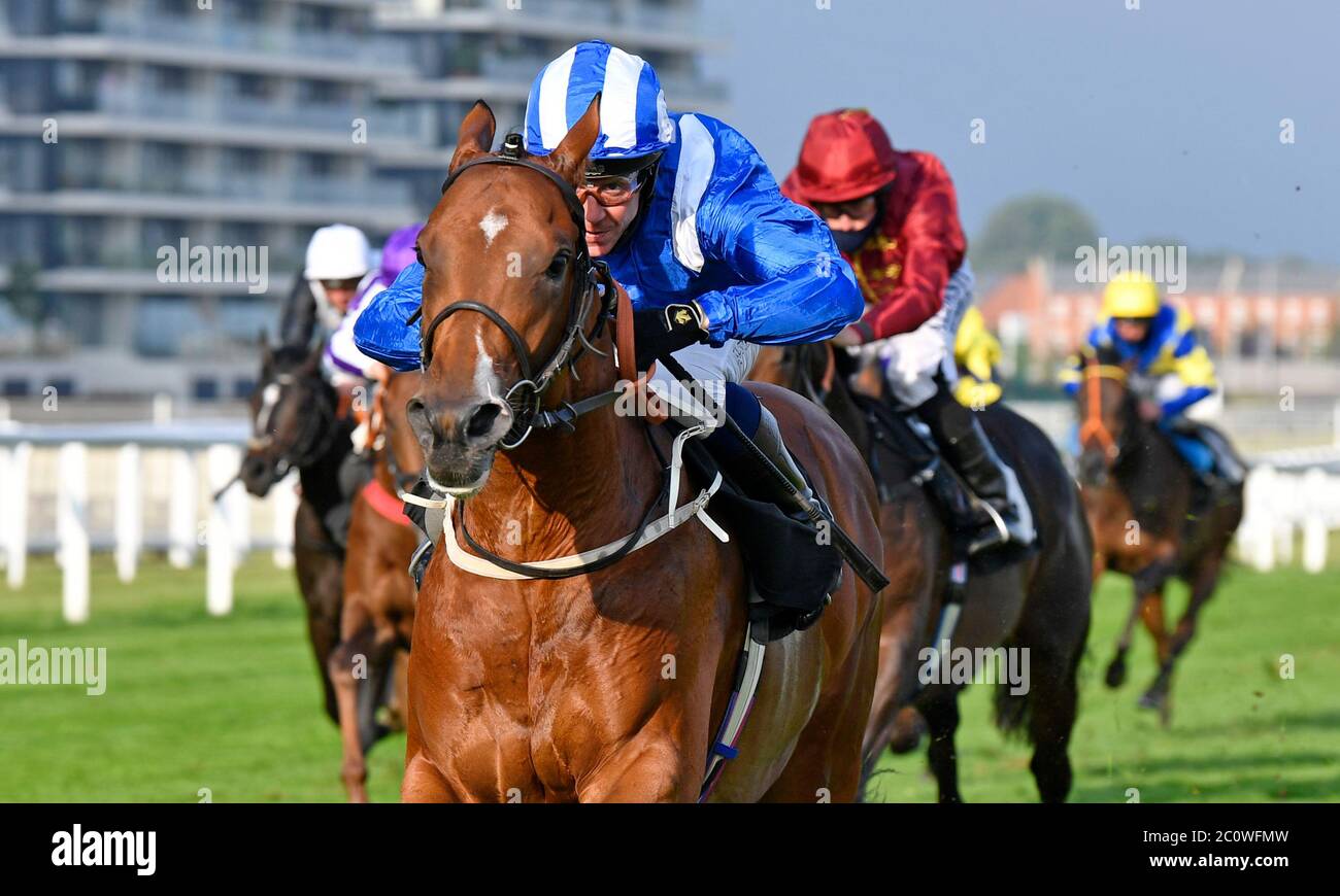 Qaader ridden by Jim Crowley wins the MansionBet Proud to Support British Racing Novice Stakes at Newbury Racecourse. Stock Photo