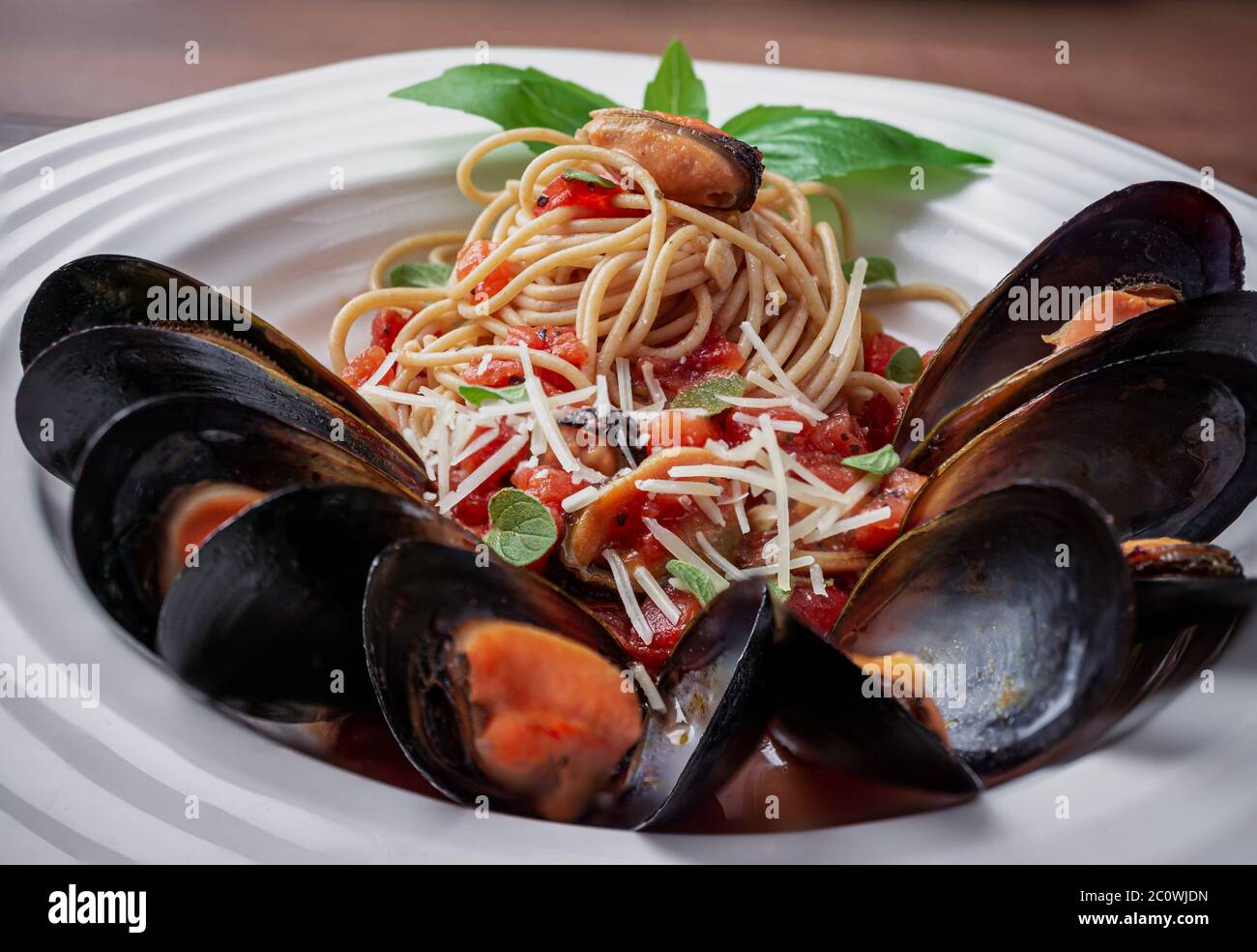 Steamed mussels and pasta dish Stock Photo Alamy