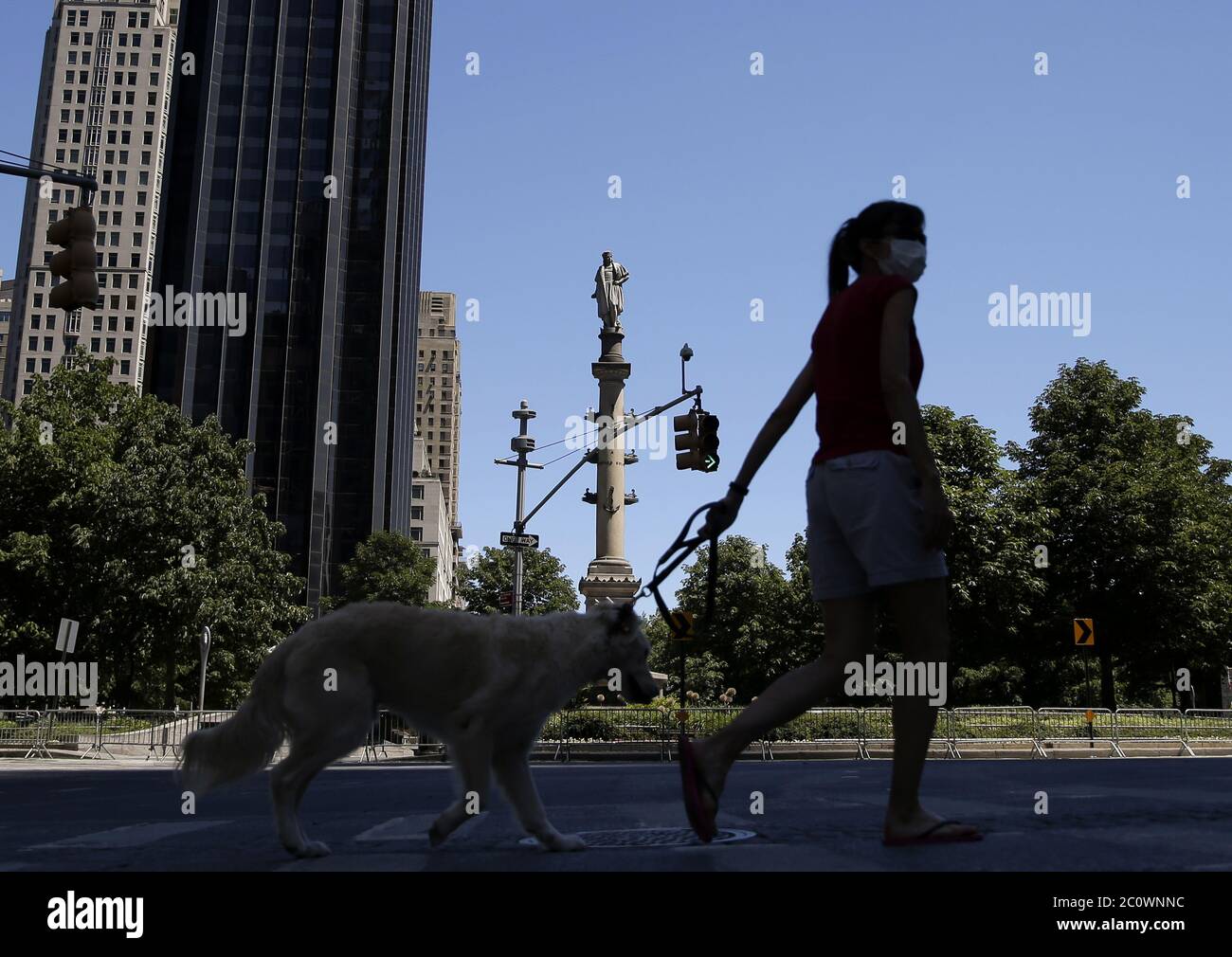 Vandalized monuments hires stock photography and images Alamy