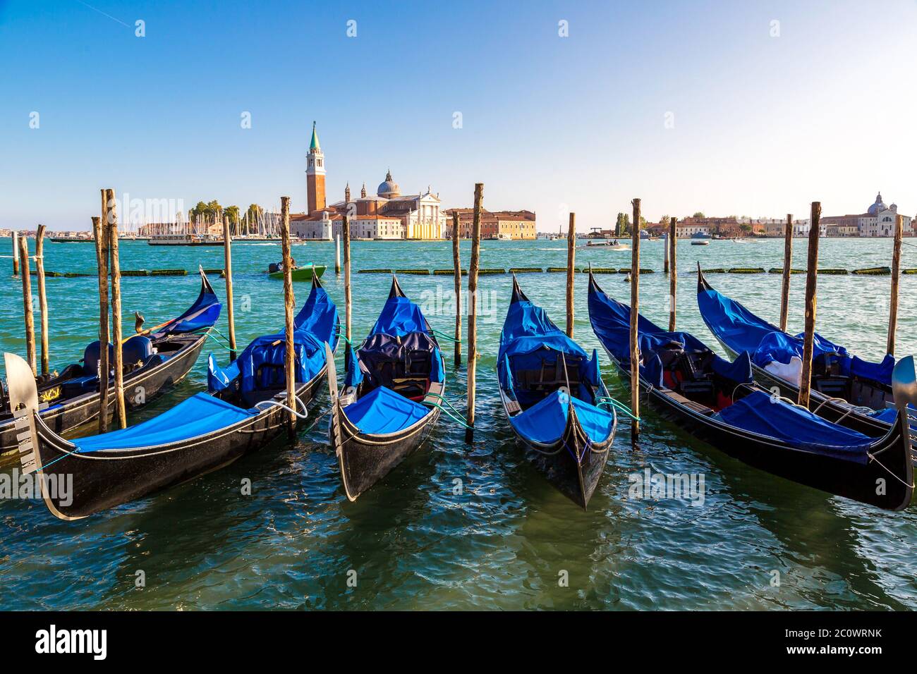 Italy venice river gondolas hi-res stock photography and images - Alamy