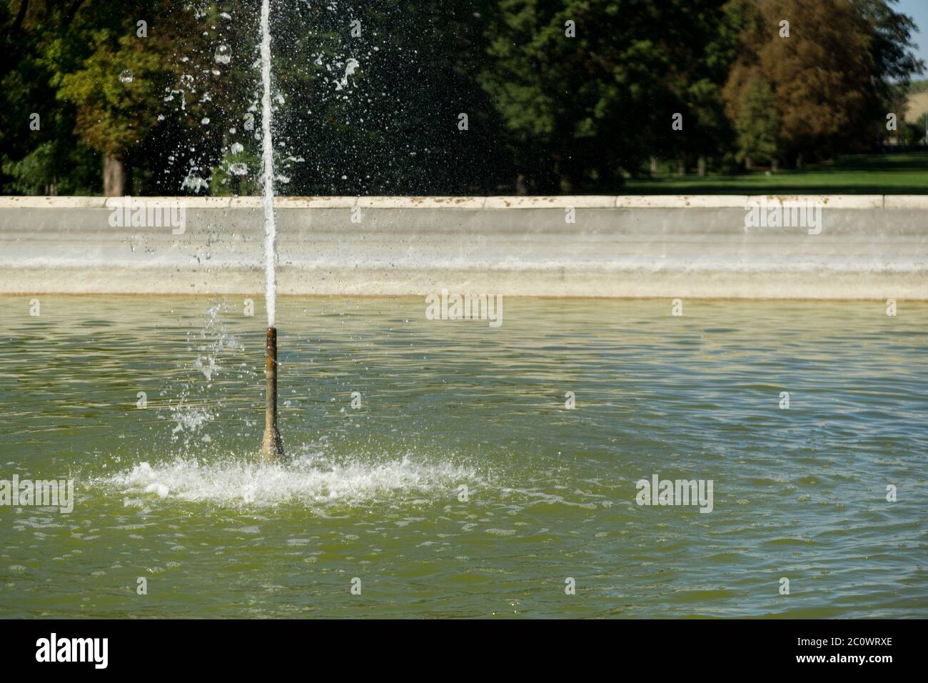 London red water fountain hires stock photography and images Alamy