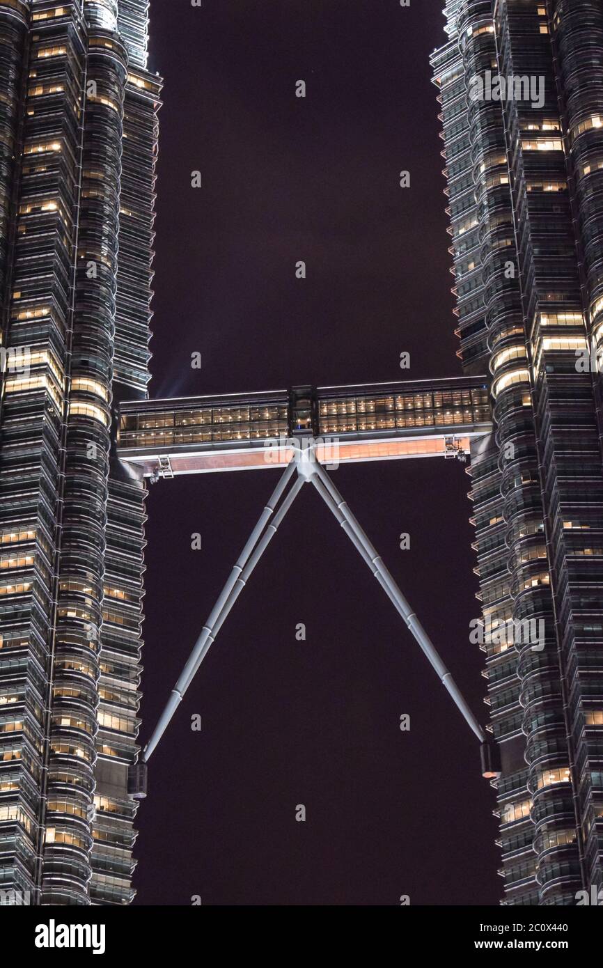 The sky bridge between the towers of the Petronas Towers sky scraper in Kuala Lumpur Malajsia Stock Photo