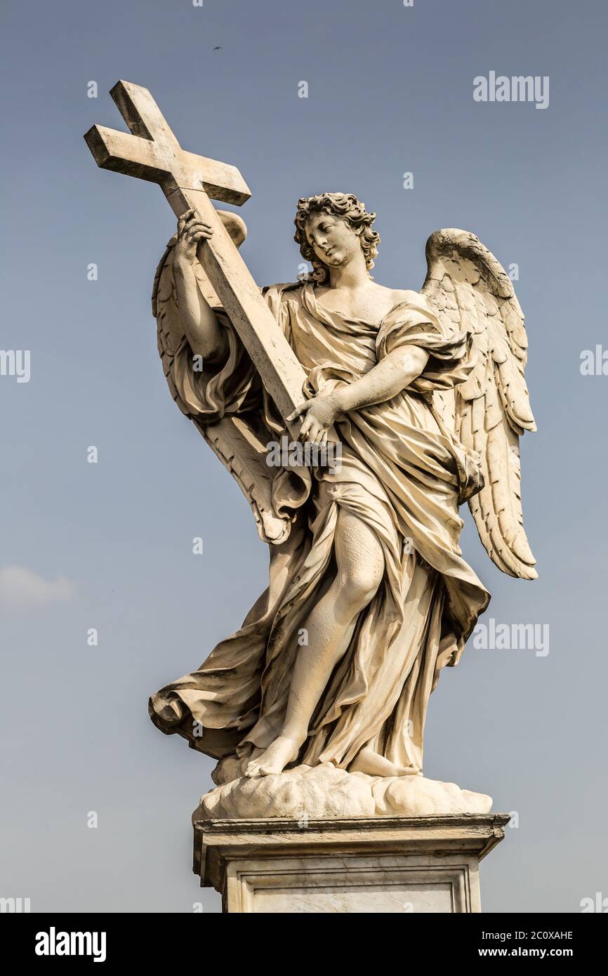 Statue of angel in Rome Stock Photo - Alamy