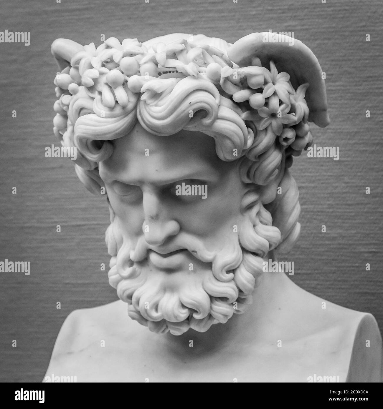 Head and shoulders detail of the ancient sculpture Stock Photo Alamy