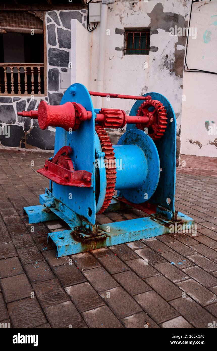 Vintage winch hi-res stock photography and images - Alamy