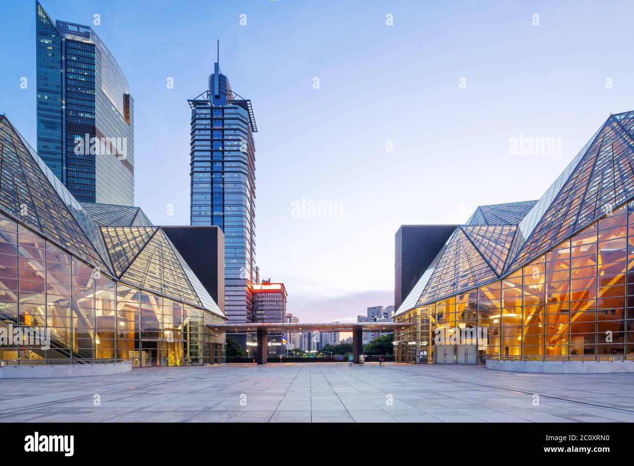 Square Important Building Buildings around square hi-res stock photography and images - Alamy