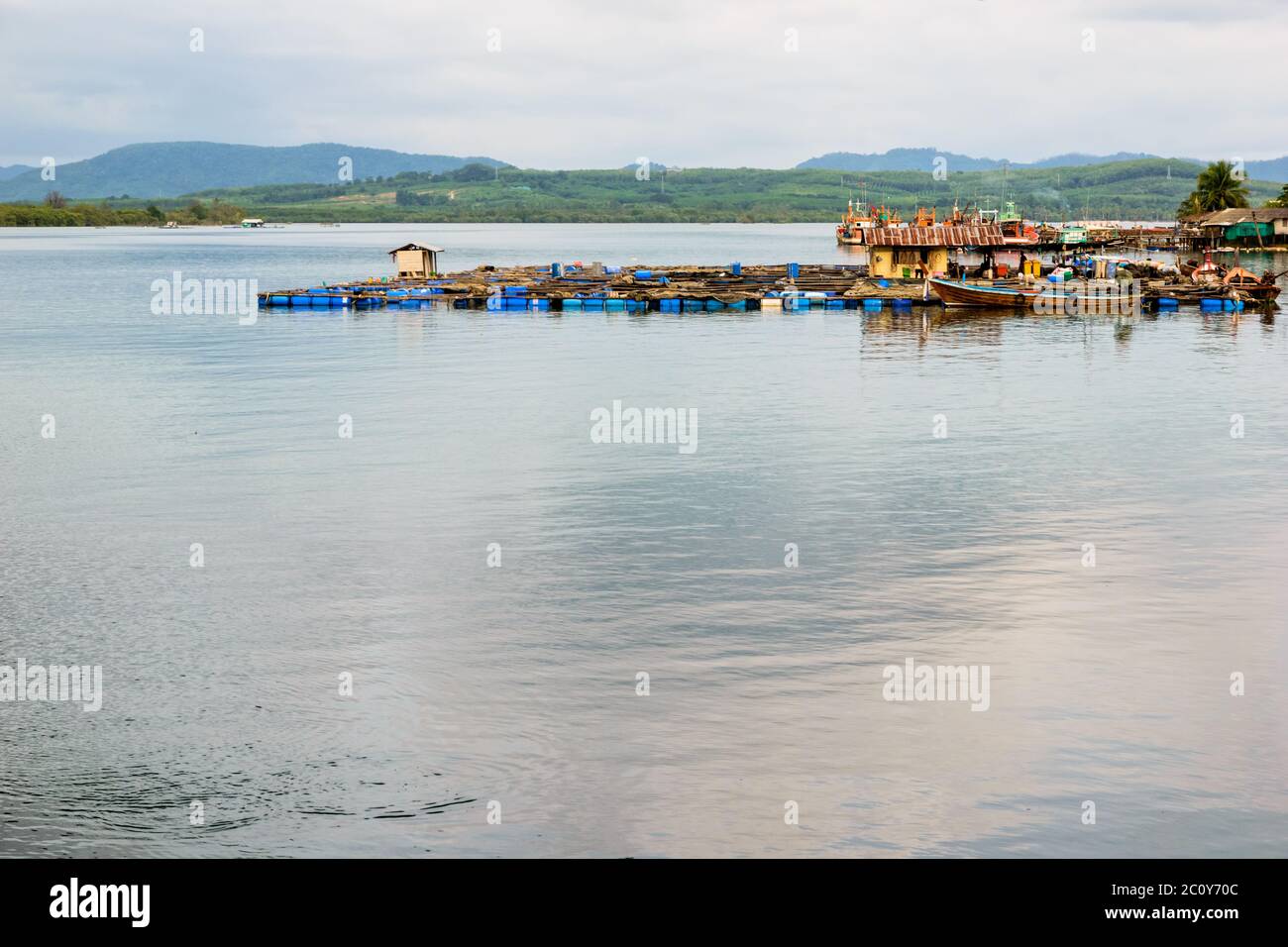 Floating fish cage hi-res stock photography and images - Alamy
