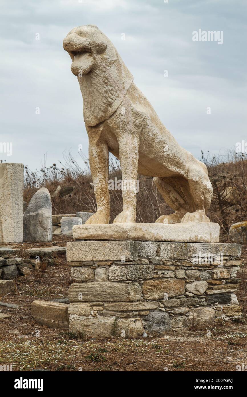 Statue of lion on island of Delos Stock Photo - Alamy