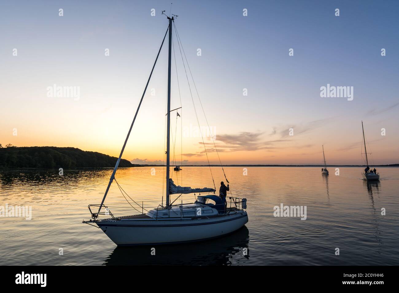 Page 9 Yachting Nautical Water Sunset High Resolution Stock Photography And Images Alamy