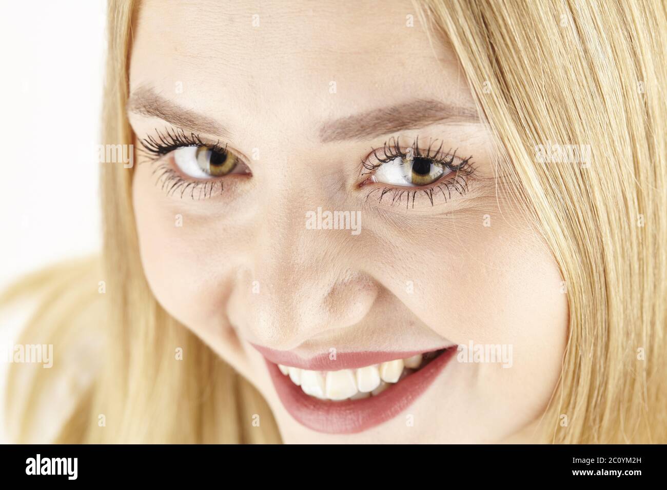 Young woman face happy hi-res stock photography and images - Alamy
