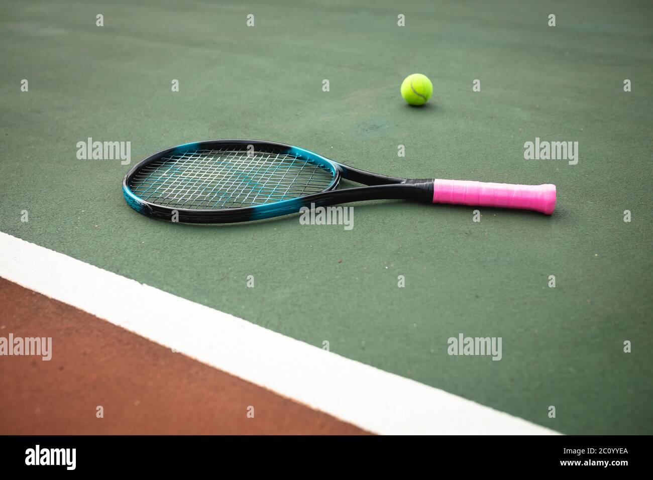 Equipment on a tennis court Stock Photo Alamy