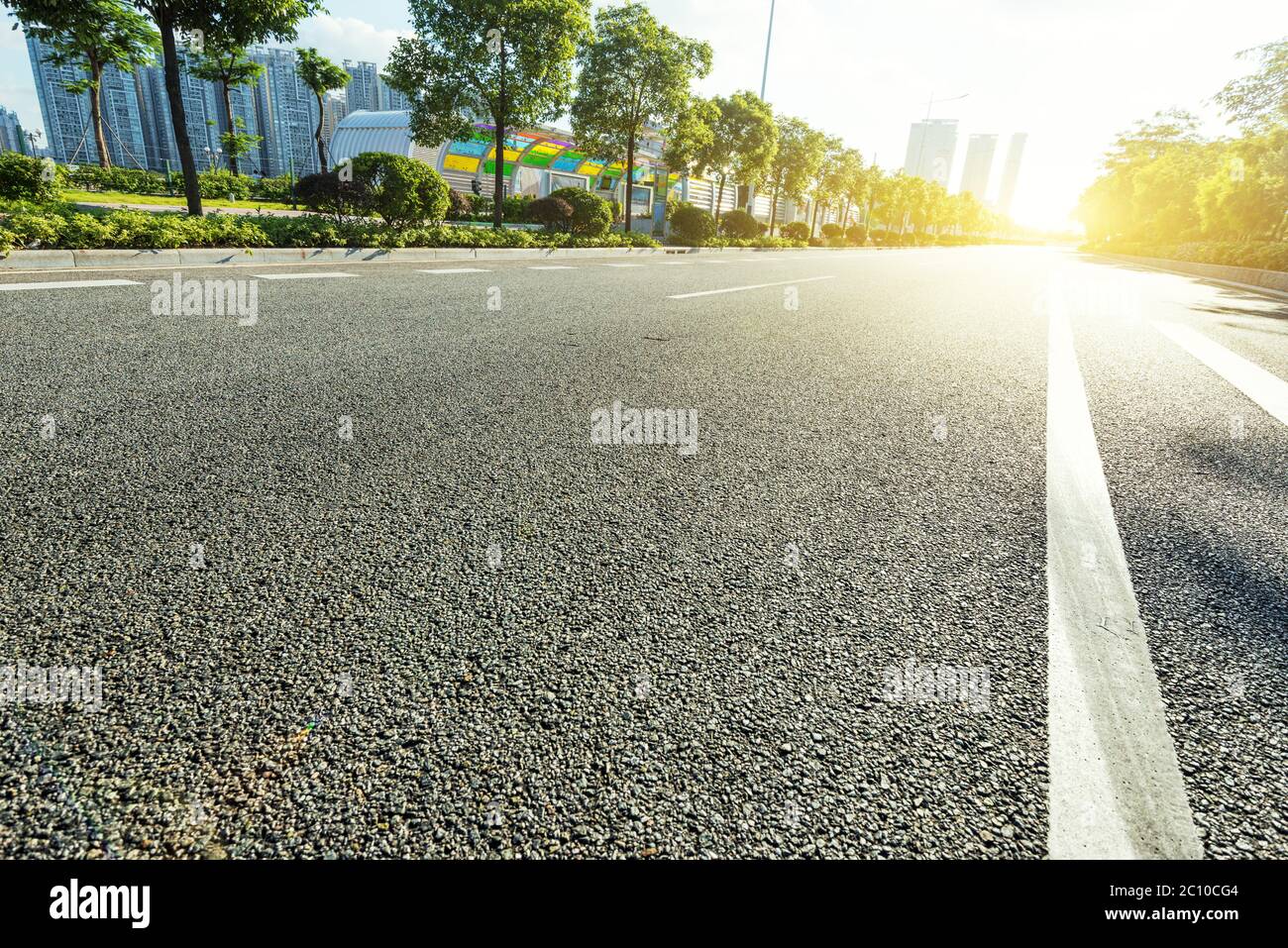 Empty street detail hi-res stock photography and images - Alamy