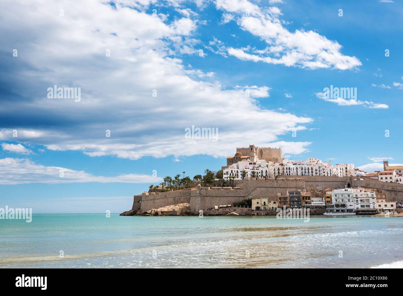Panorama view of the fortified city of Peniscola (Peñíscola) in the Costa del Azahar in Castellón, Valencian Community in Spain. Stock Photo