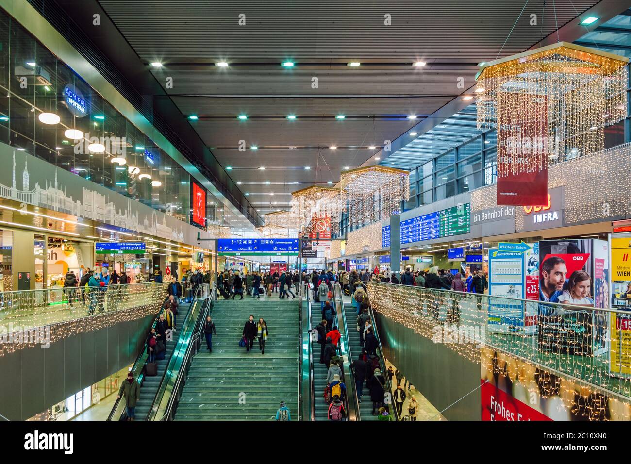 Wien hauptbahnhof hi-res stock photography and images - Alamy