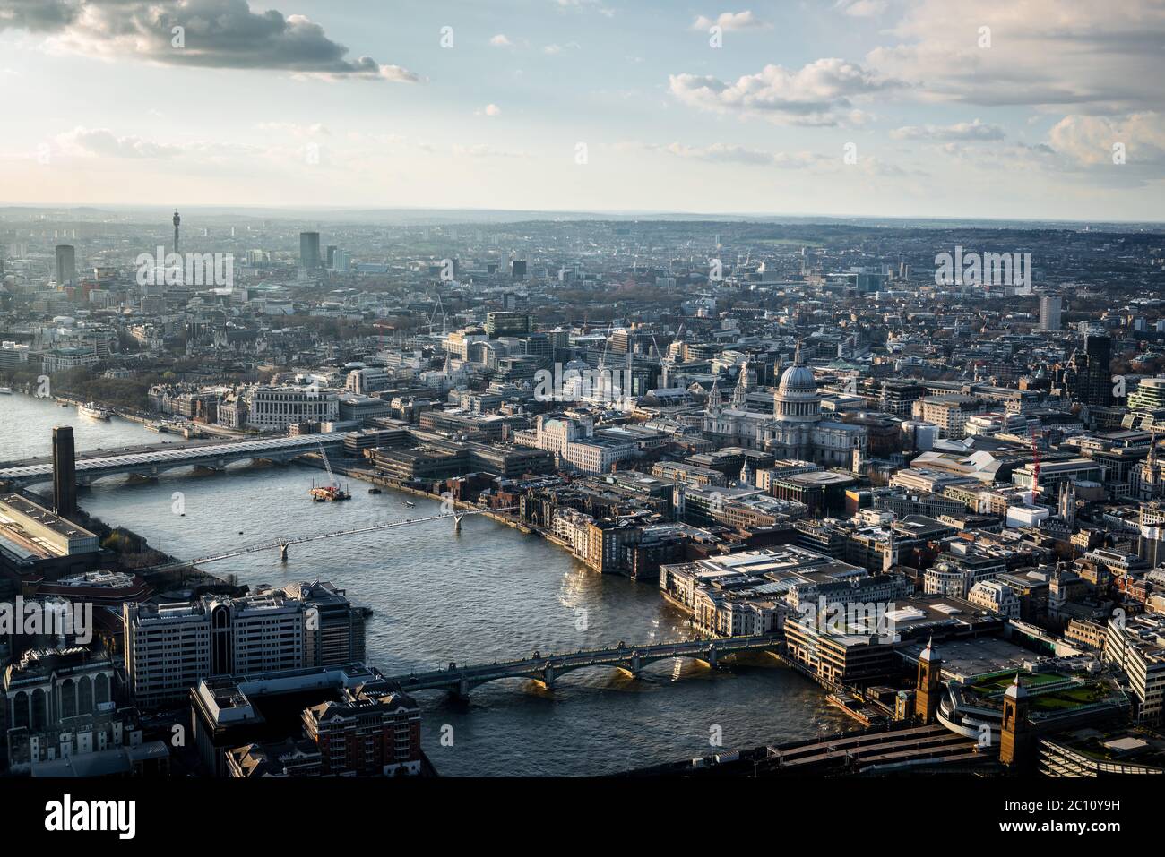 City of london aerial hi-res stock photography and images - Alamy