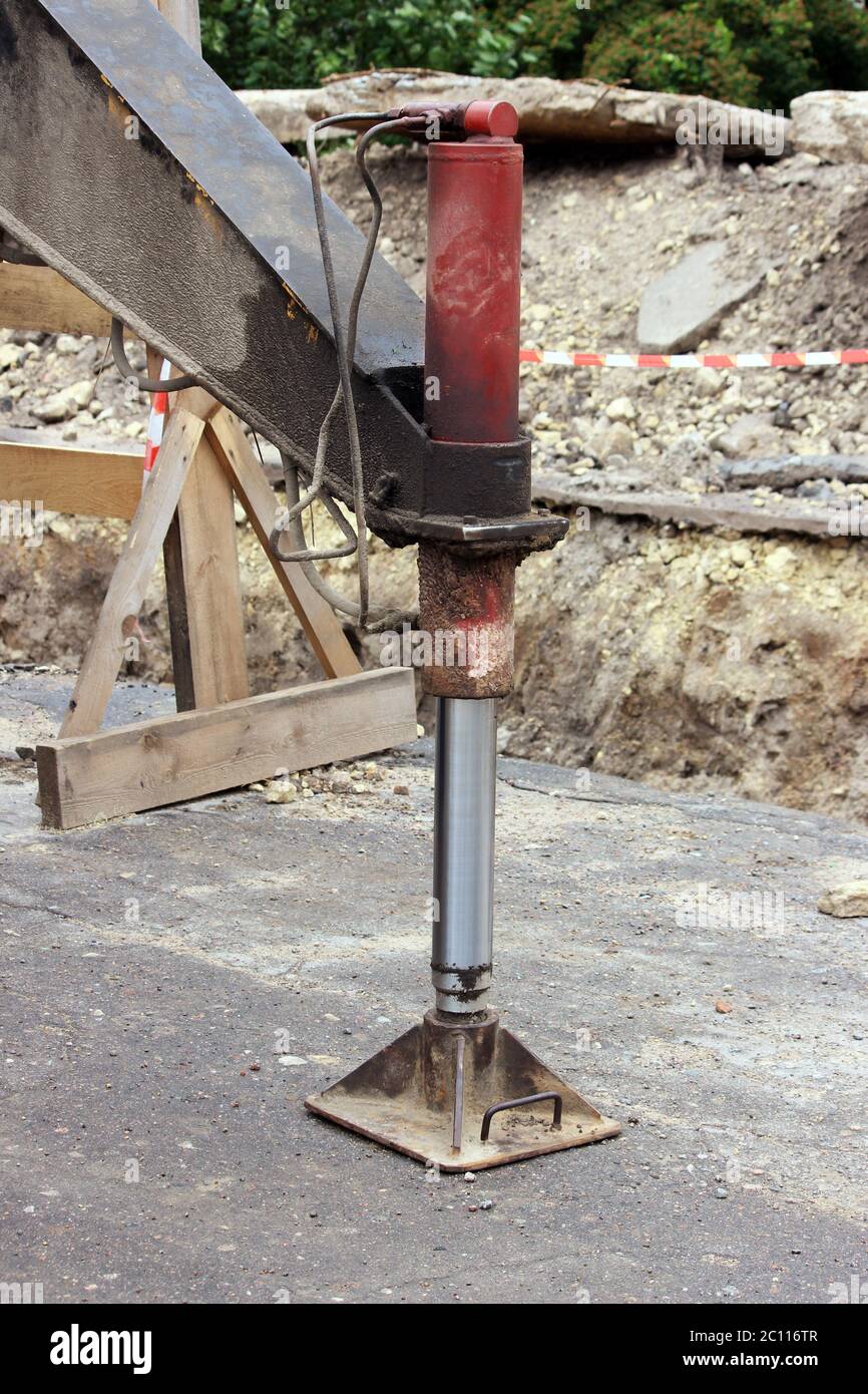 Crane Outrigger High Resolution Stock Photography and Images Alamy