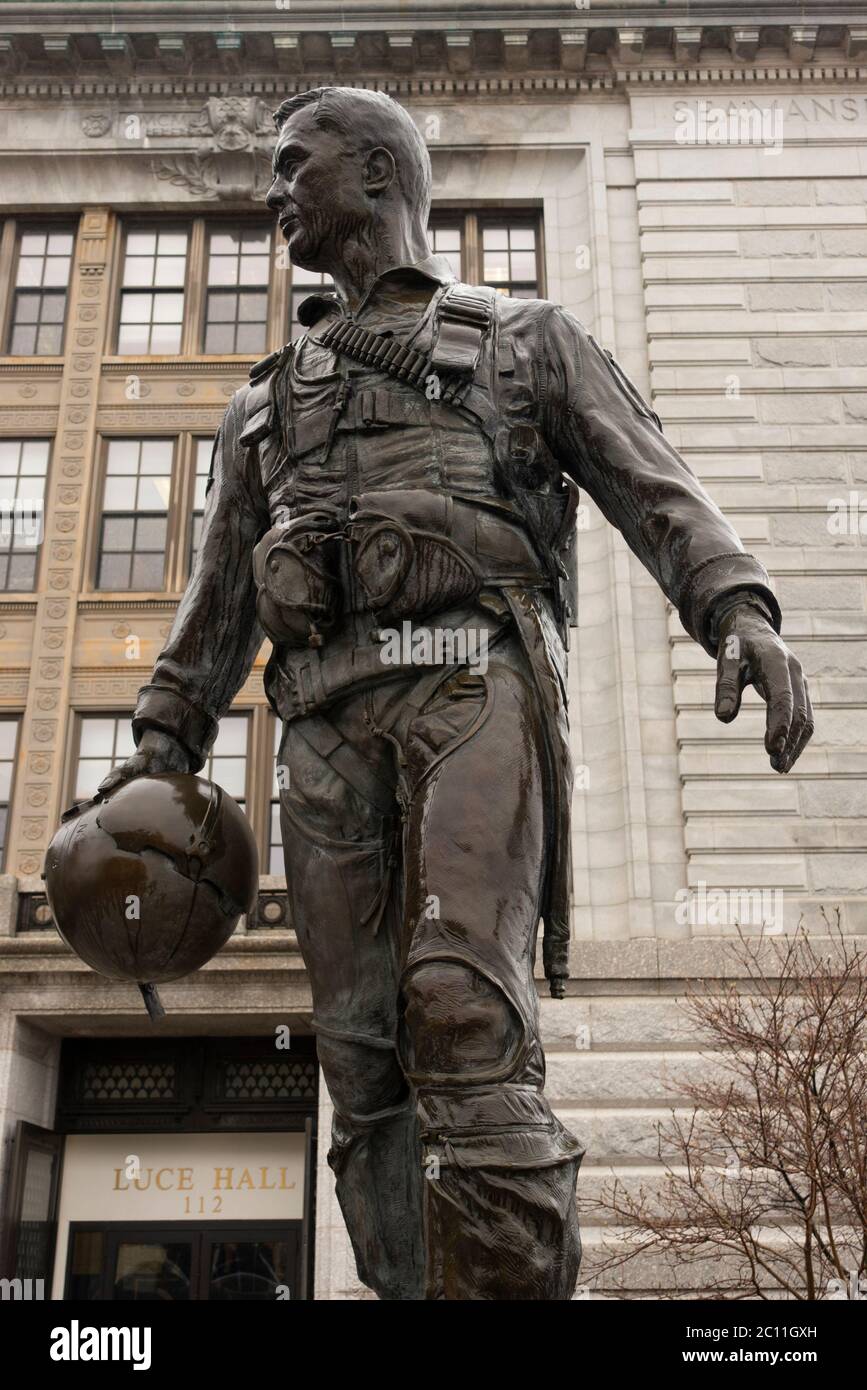 Naval academy statue hires stock photography and images Alamy