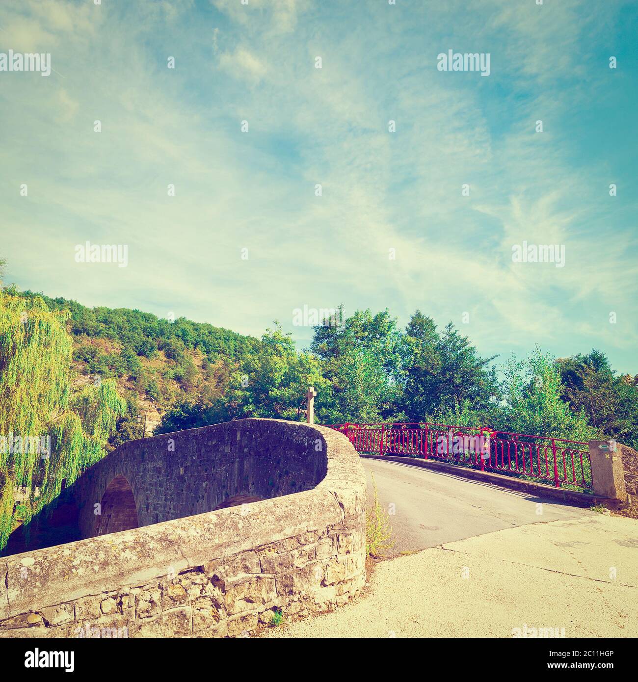 Vintage stone bridge hi-res stock photography and images - Alamy