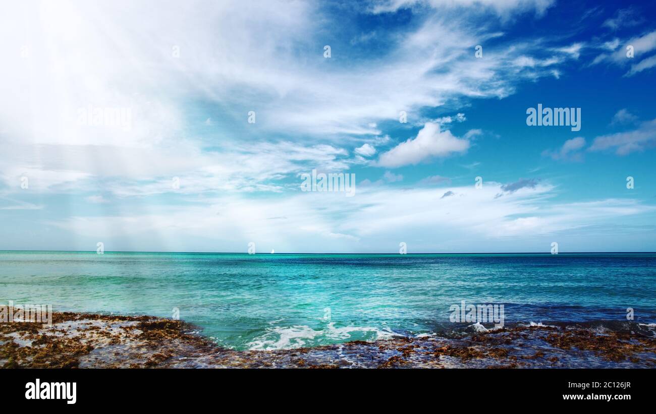 Beautiful caribbean sea hi-res stock photography and images - Alamy
