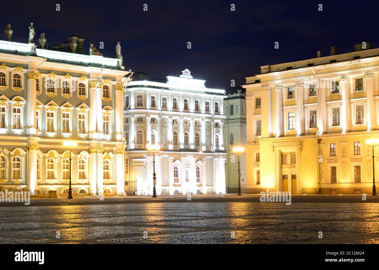 View of palace hi-res stock photography and images - Alamy