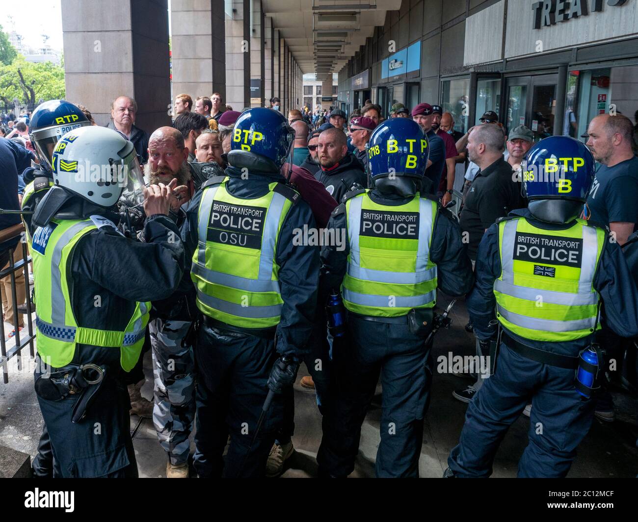 London.UK. June the 13th 2020. Riot police blocking the way in Bridge Street to Far-right thugs and Hooligans Stock Photo