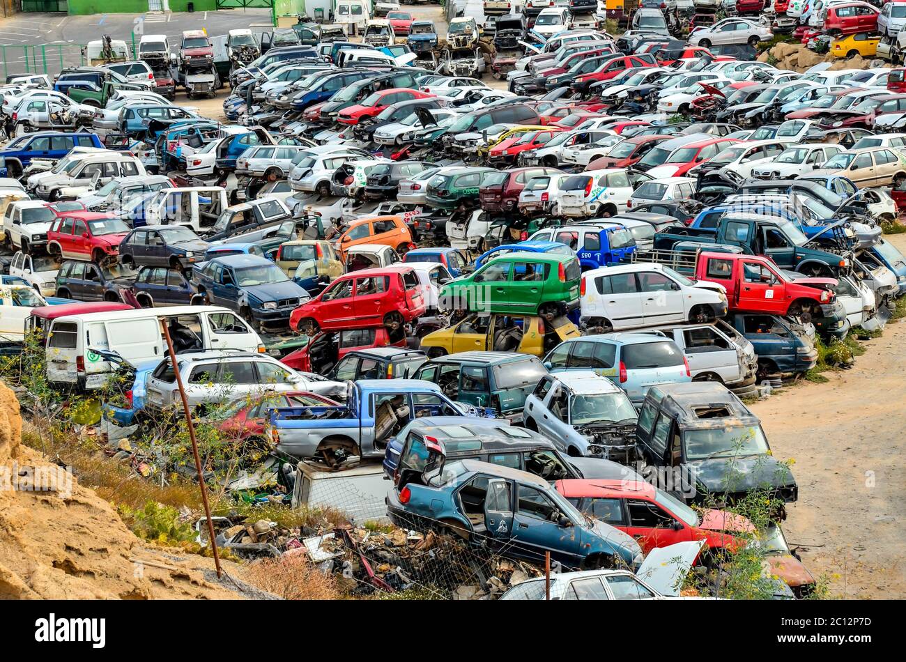 Old Junk Cars On Junkyard Stock Photo - Alamy