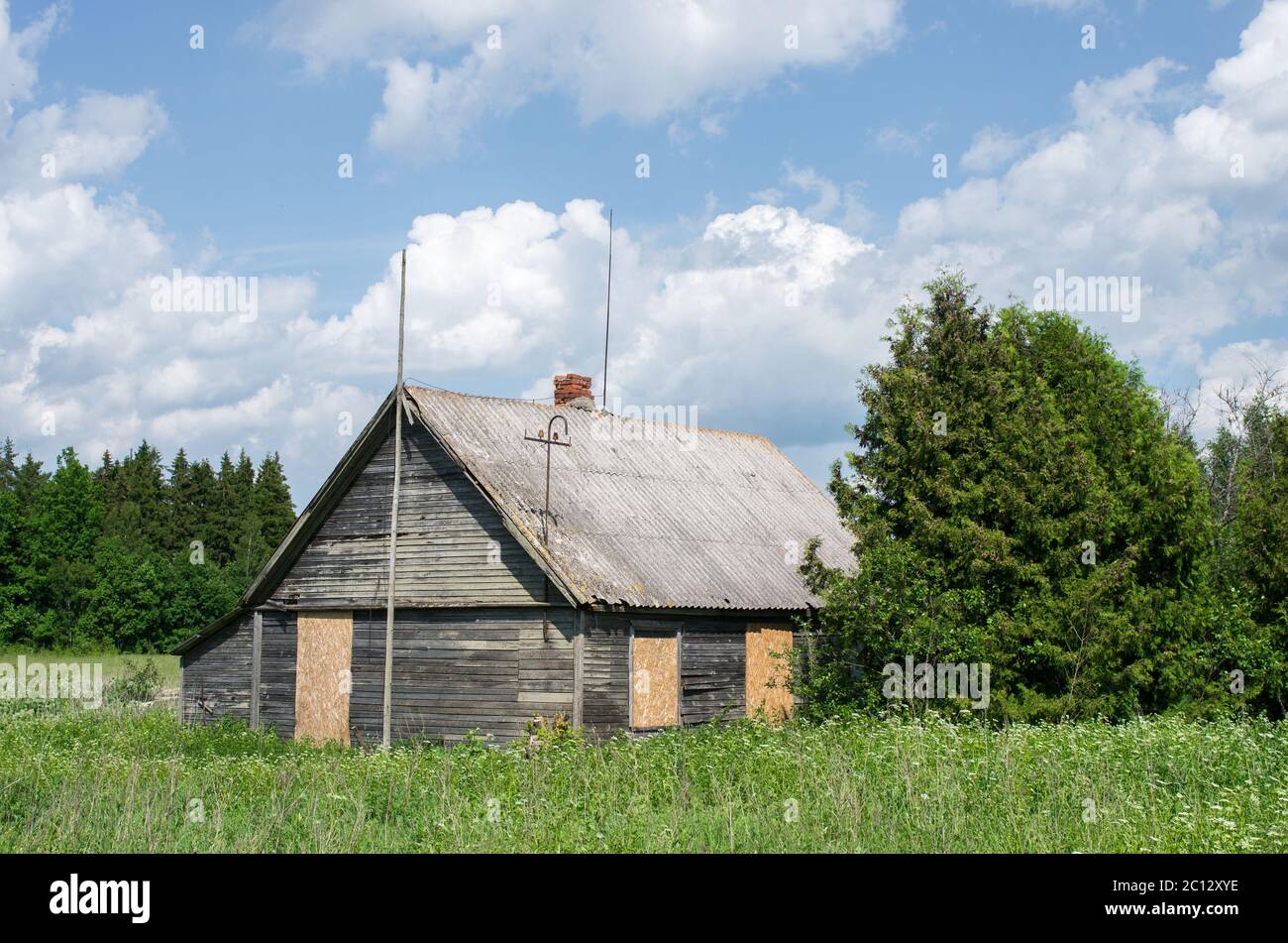 Old rural barn hi-res stock photography and images - Alamy