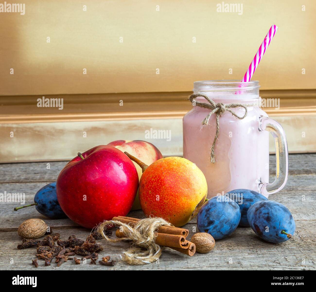 smoothies, healthy eating Stock Photo Alamy
