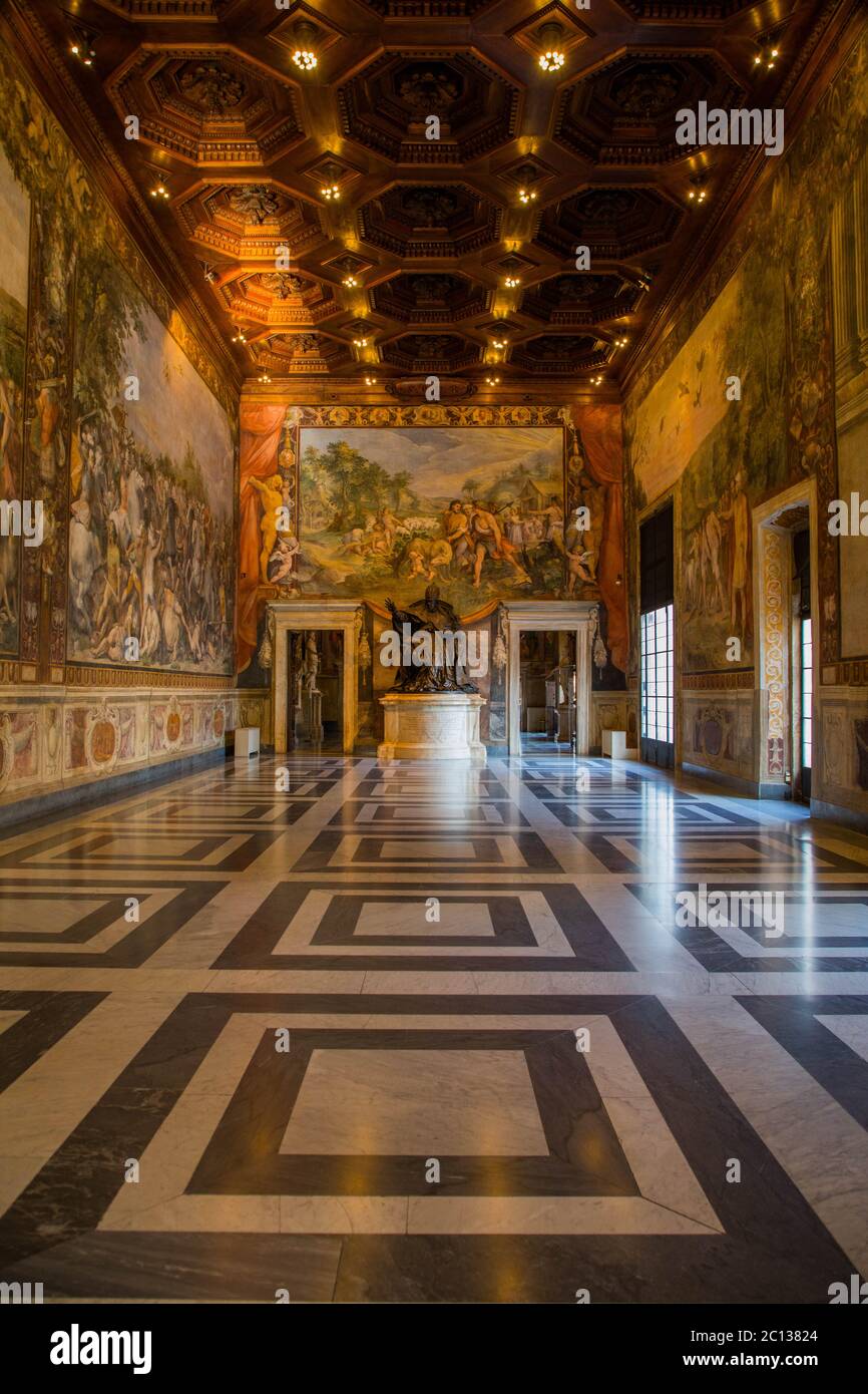 A room inside the Capitoline Museum, Rome, Italy Stock Photo - Alamy