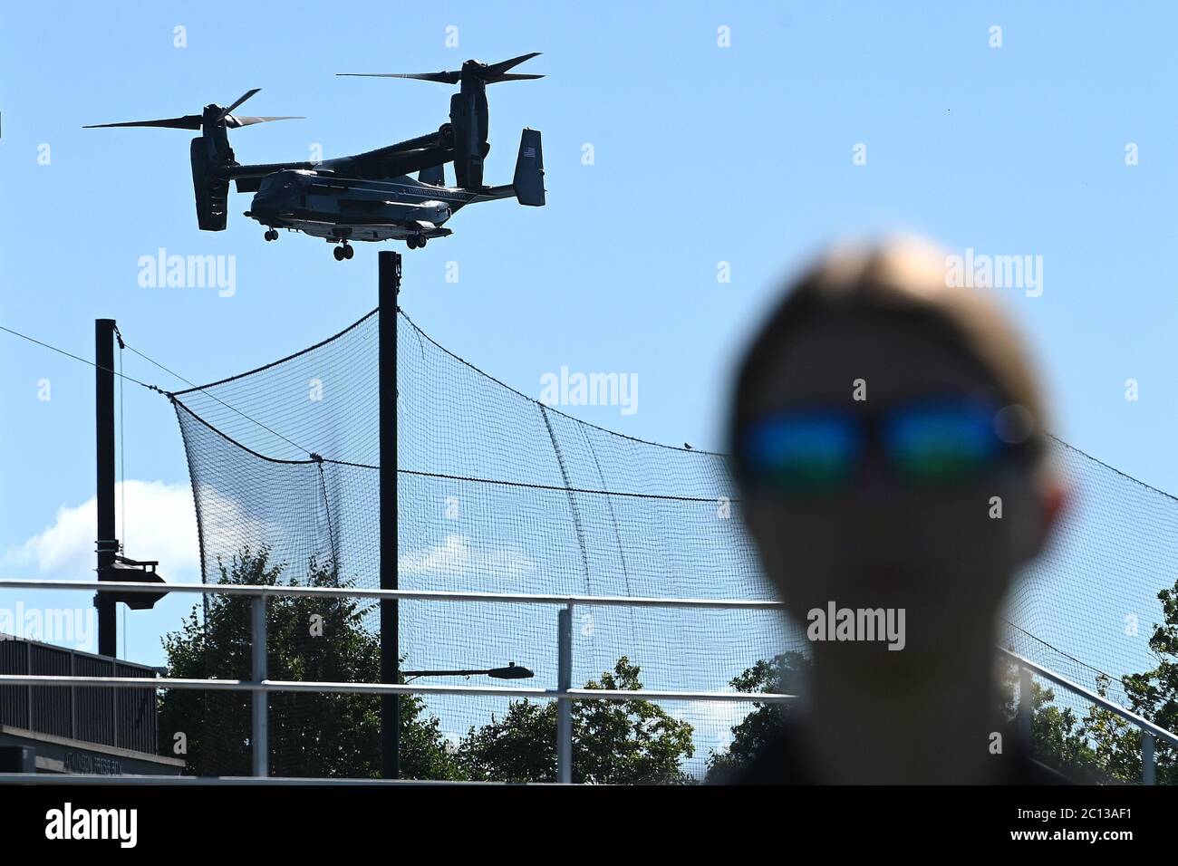 New York City Usa 13th June A Bell Boeing V 22 Osprey Carrying Members Of New York City Usa 13th June A Bell Boeing V 22 Osprey Carrying Members Of