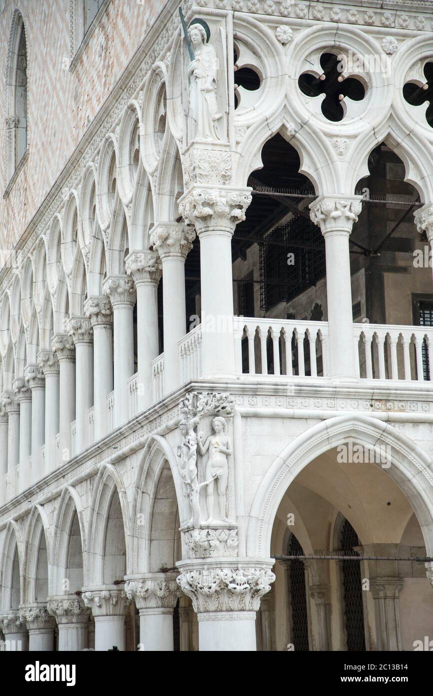 View venice doges palace hi-res stock photography and images - Alamy