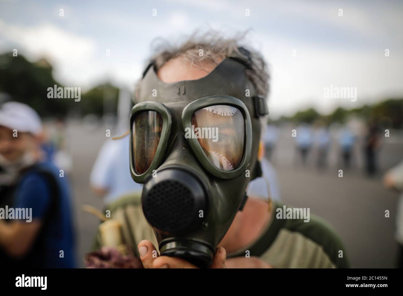 Soldier gas mask sas hi-res stock photography and images - Alamy