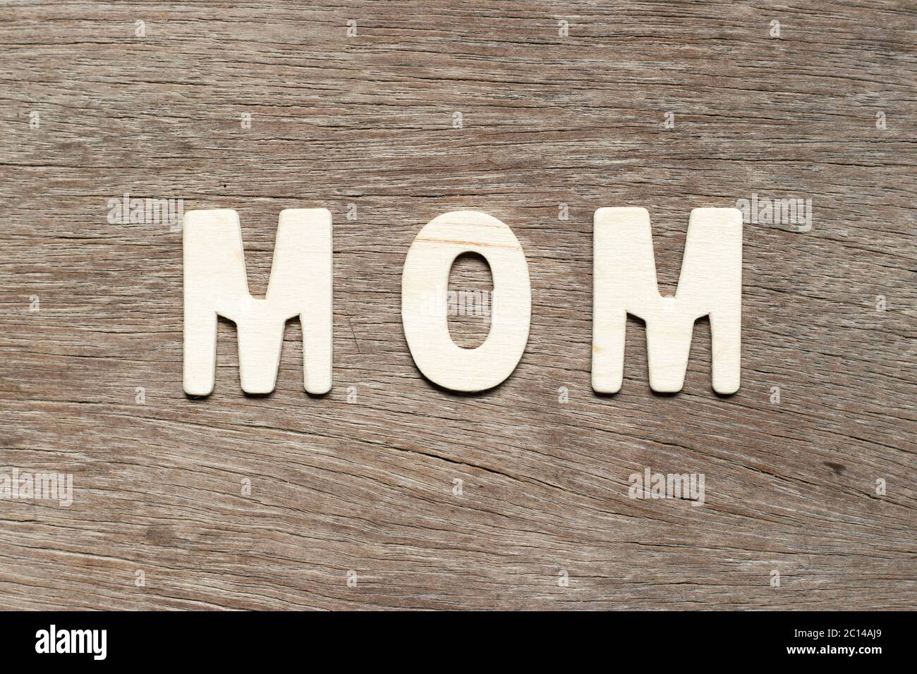 5 letter word starts with mom