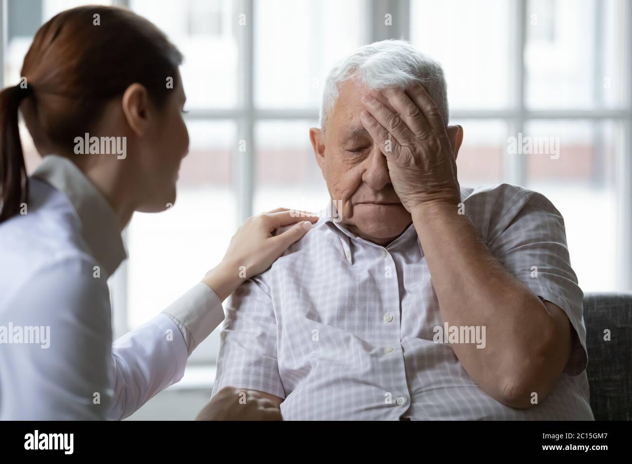 Энцефалопатия пожилых людей симптомы. Старческая астения лекарства. Пожилой пациент с астенией. Энцефалопатия у пожилых. Энцефалопатия у Стариков.