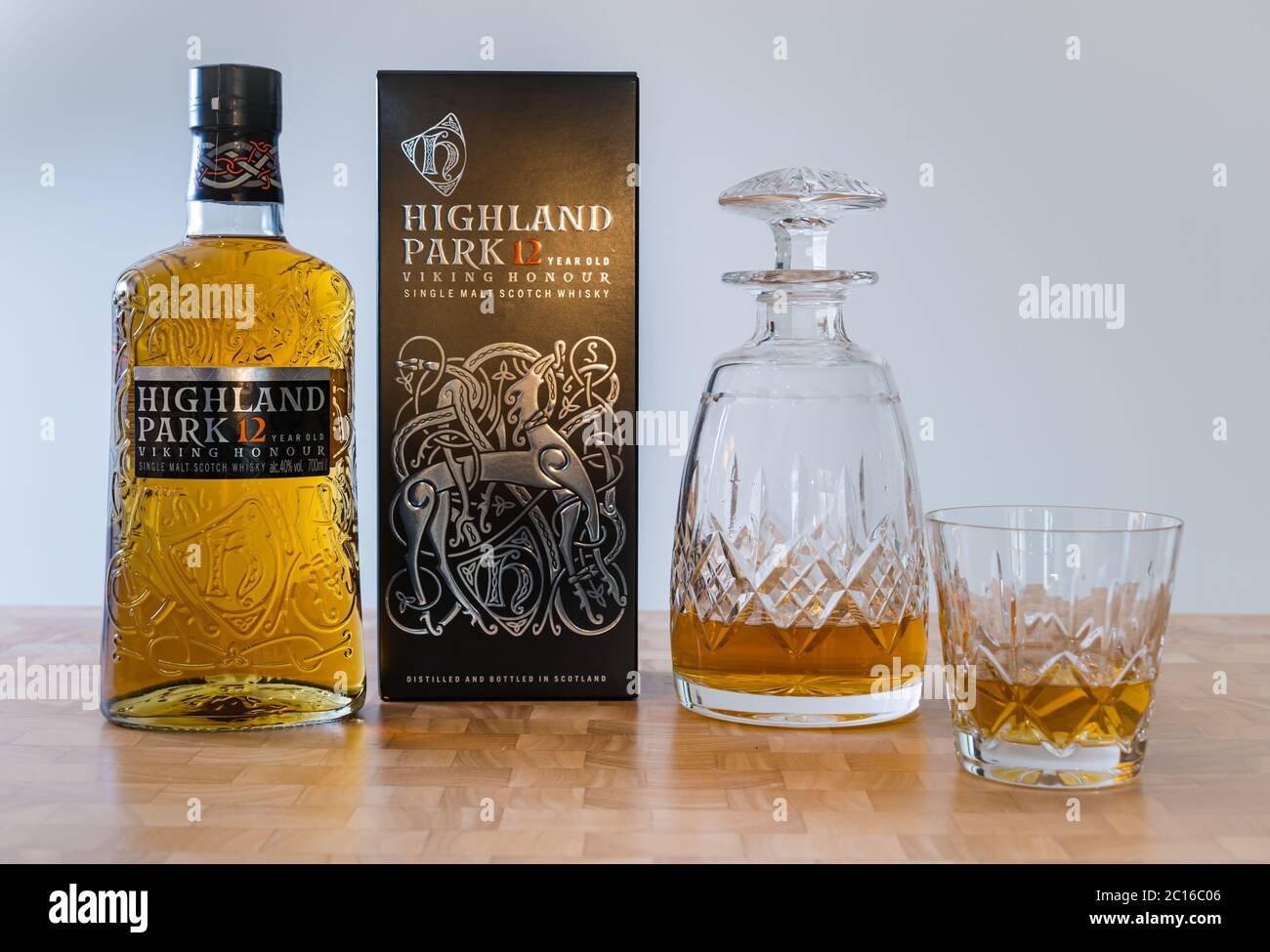 Highland Park Viking Honour Scotch malt whisky bottle with crystal decanter and whisky glass Stock Photo