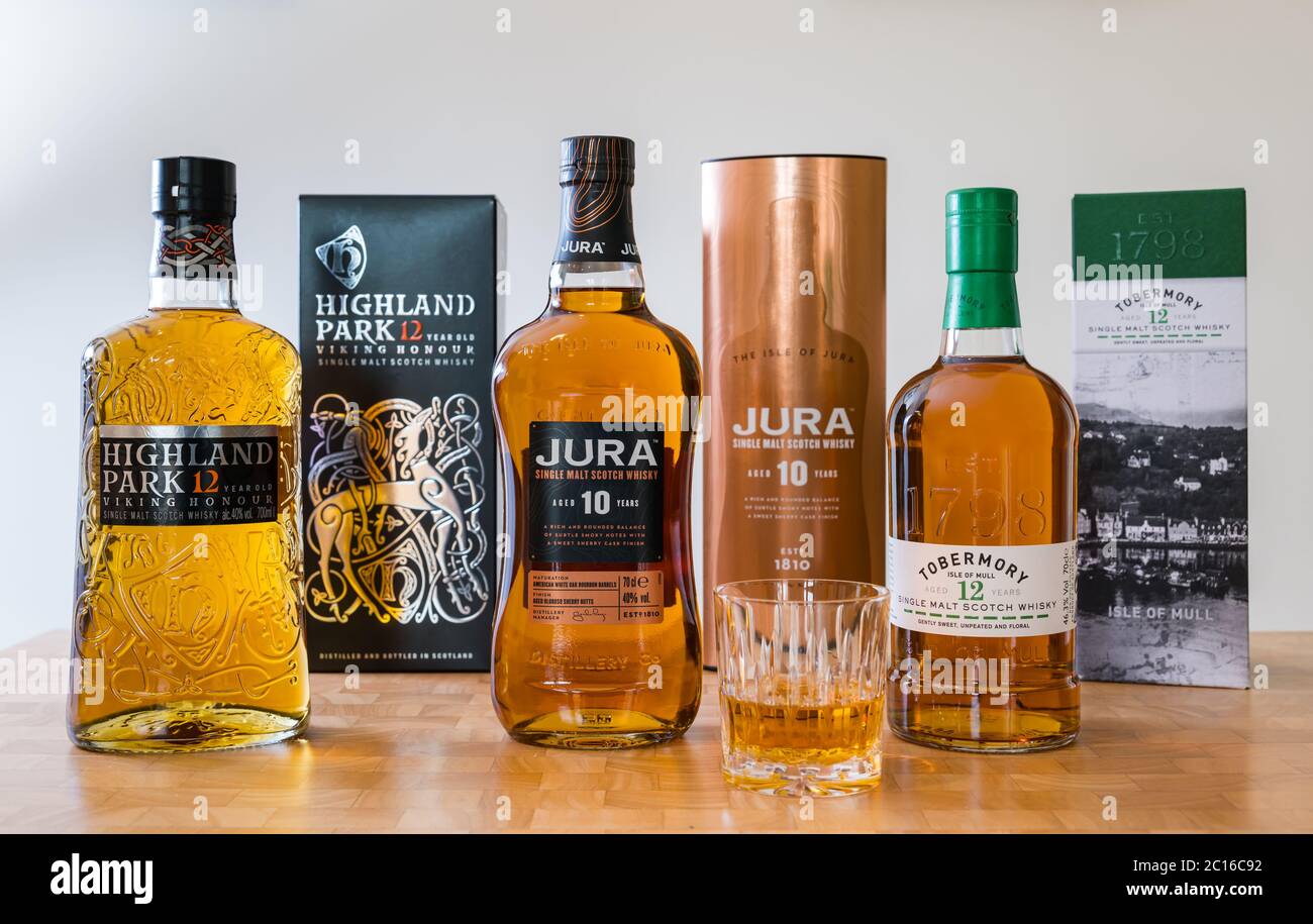 Bottles of scotch whisky hires stock photography and images Alamy