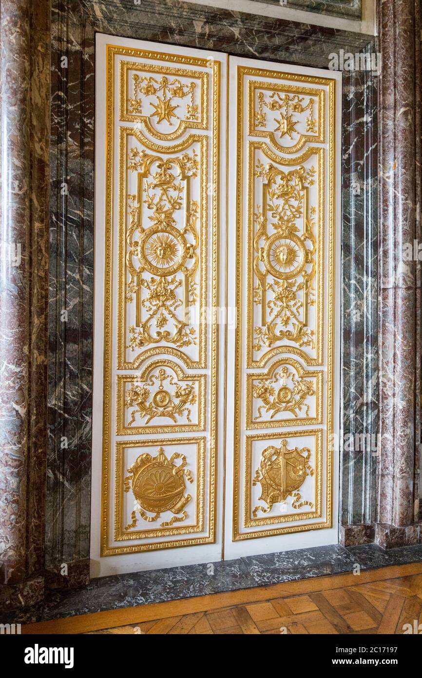 Door In The Interior Of The Versailles Palace Stock Photo Alamy Door In The Interior Of The Versailles Palace Stock Photo Alamy