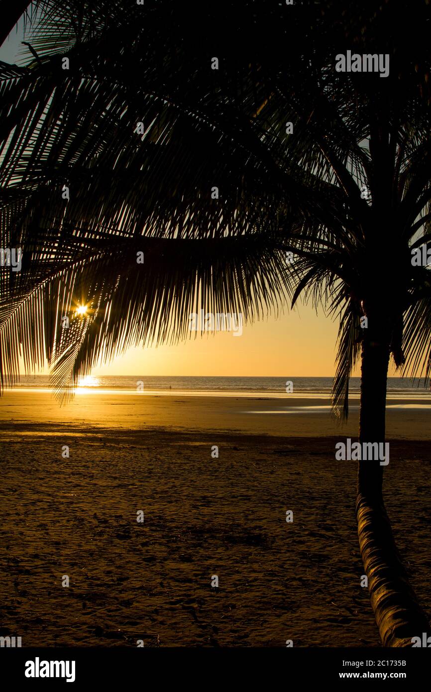 The last sunrays of the day on the Nicoya Peninsula, Costa Rica. - Stock Image