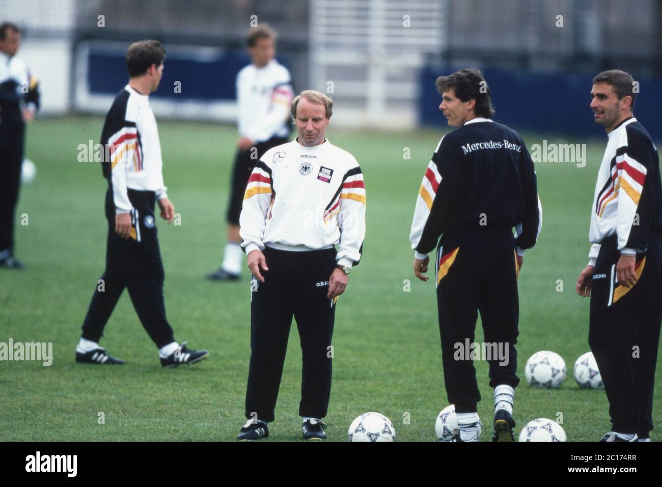 Grossbritannien. 29th Apr, 2020. Football, firo: 23.06.1996 European  Football Championship Euro Euro 1996 quarter final, knockout phase, archive  photo, archive pictures Germany - Croatia 2: 1, training before the game  Berti Vogts,