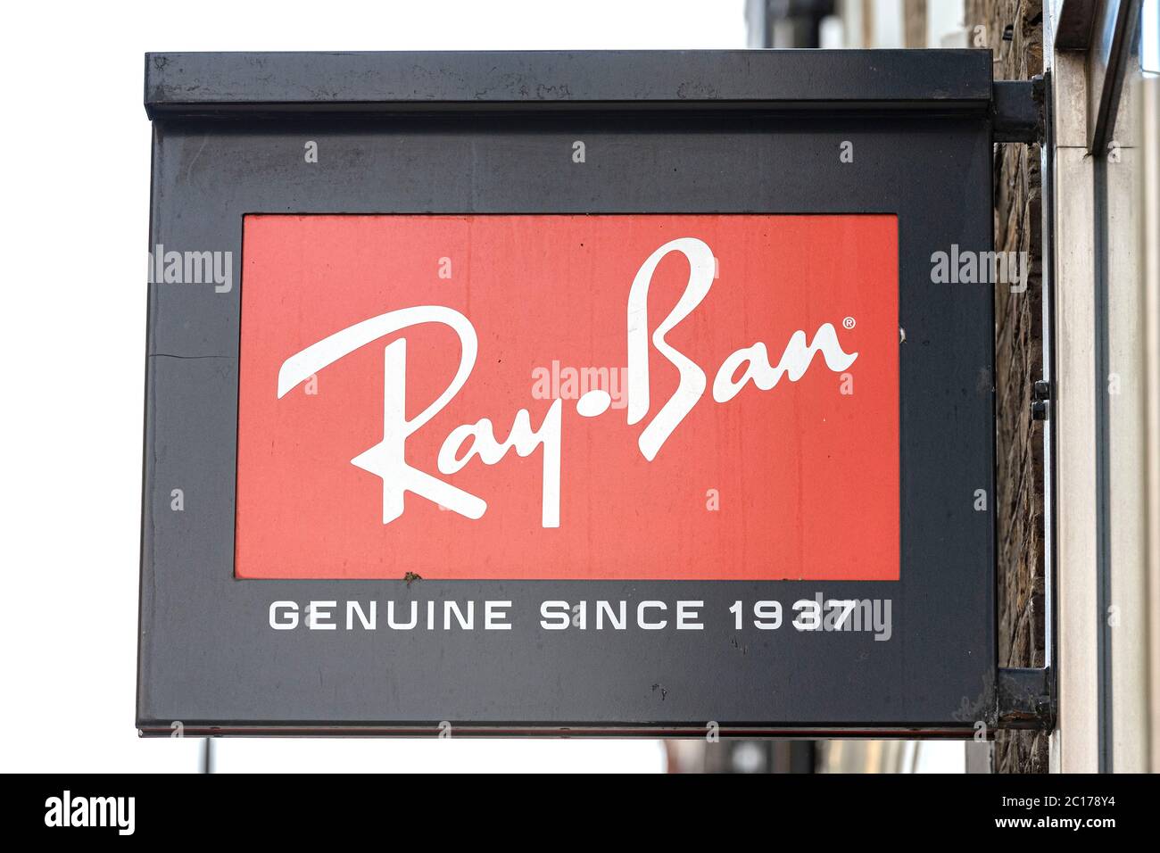 Ray Ban shop logo in Covent Garden Stock Photo - Alamy