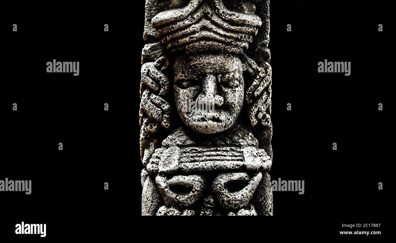 Ancient Mayan Statue Stock Photo Alamy