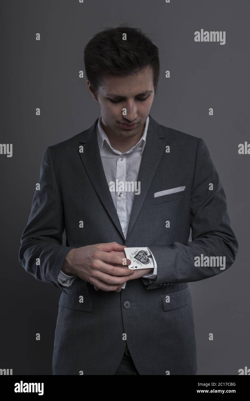 Kartenkunstler hi-res stock photography and images - Alamy