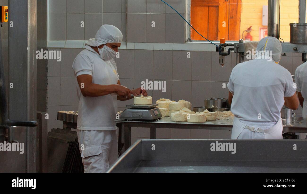 Food manufacturing uniform hires stock photography and images Alamy