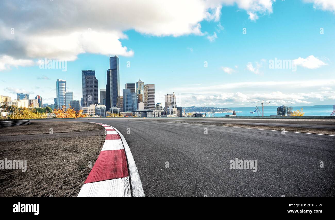 Modern city road sea hi-res stock photography and images - Alamy