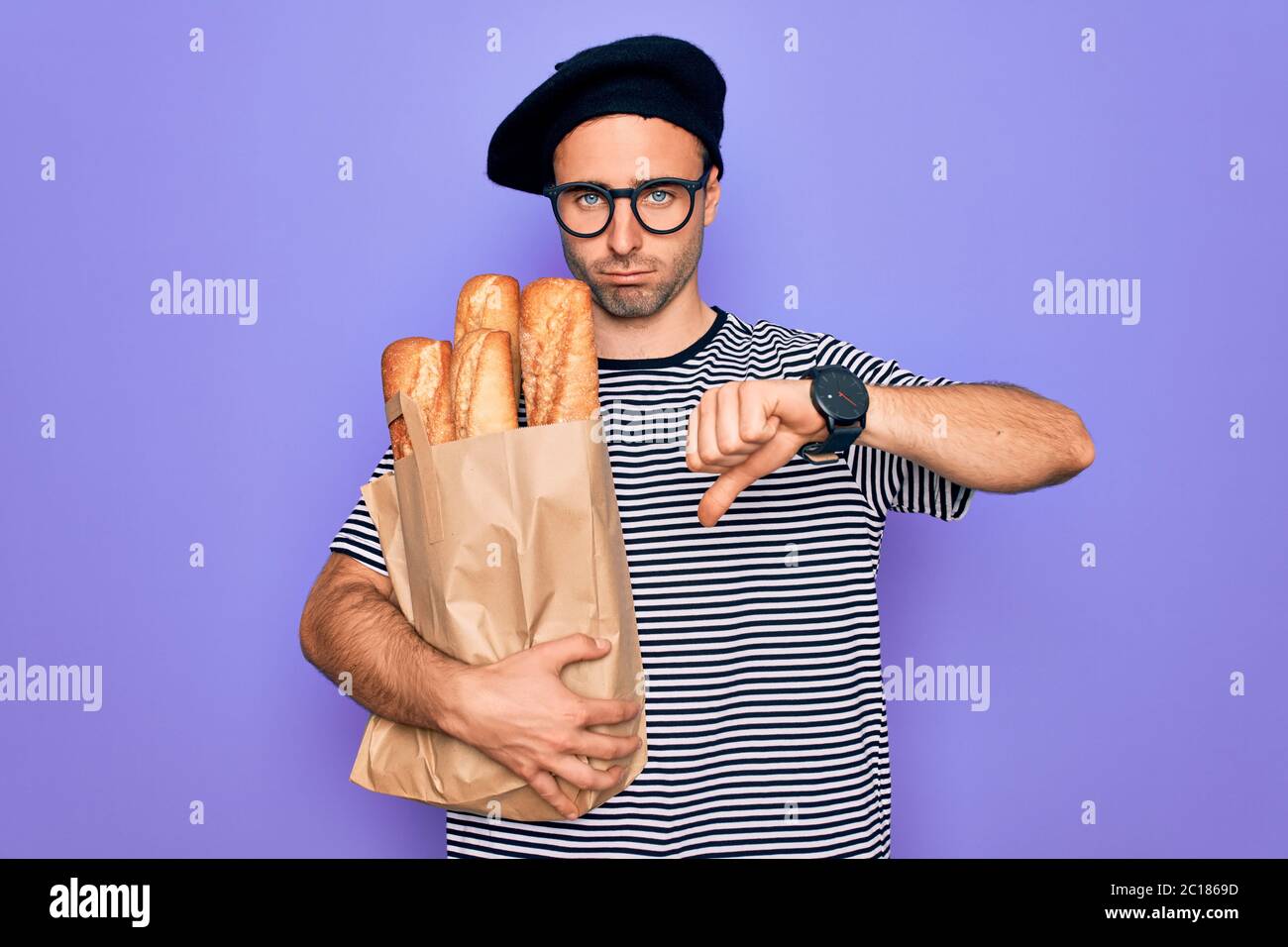 French man baguette beret hi-res stock photography and images - Alamy