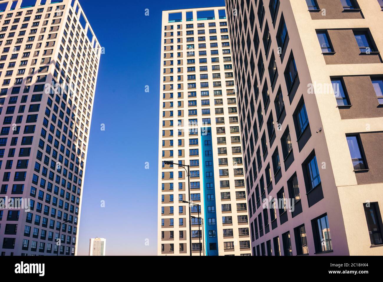 Late-Night Waikiki High-Rise Blaze Chases Resident From Condo