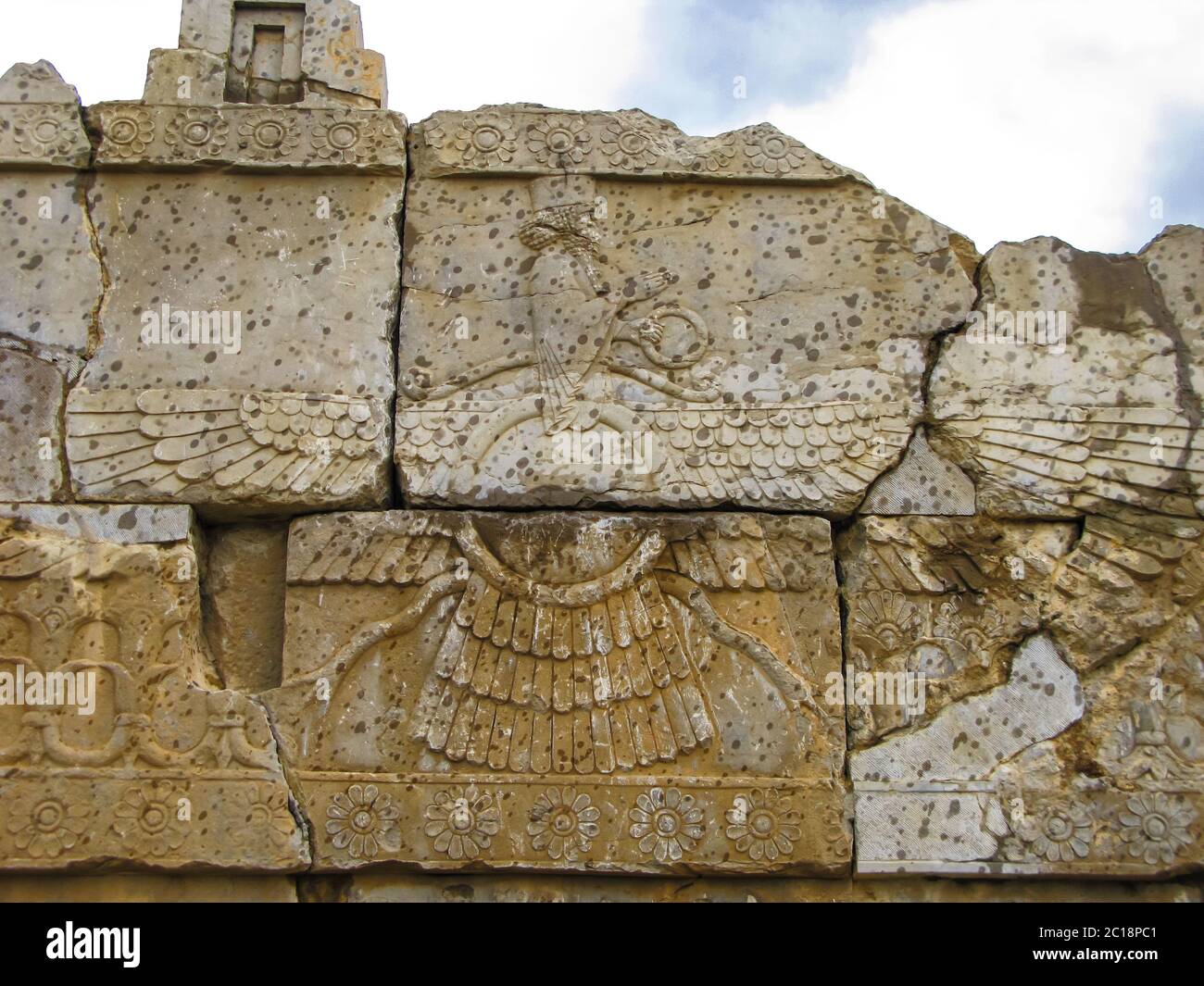Faravahar, zoroastrian symbol Naqshe Rustam, Persepolis ruin Iran Stock Photo Alamy